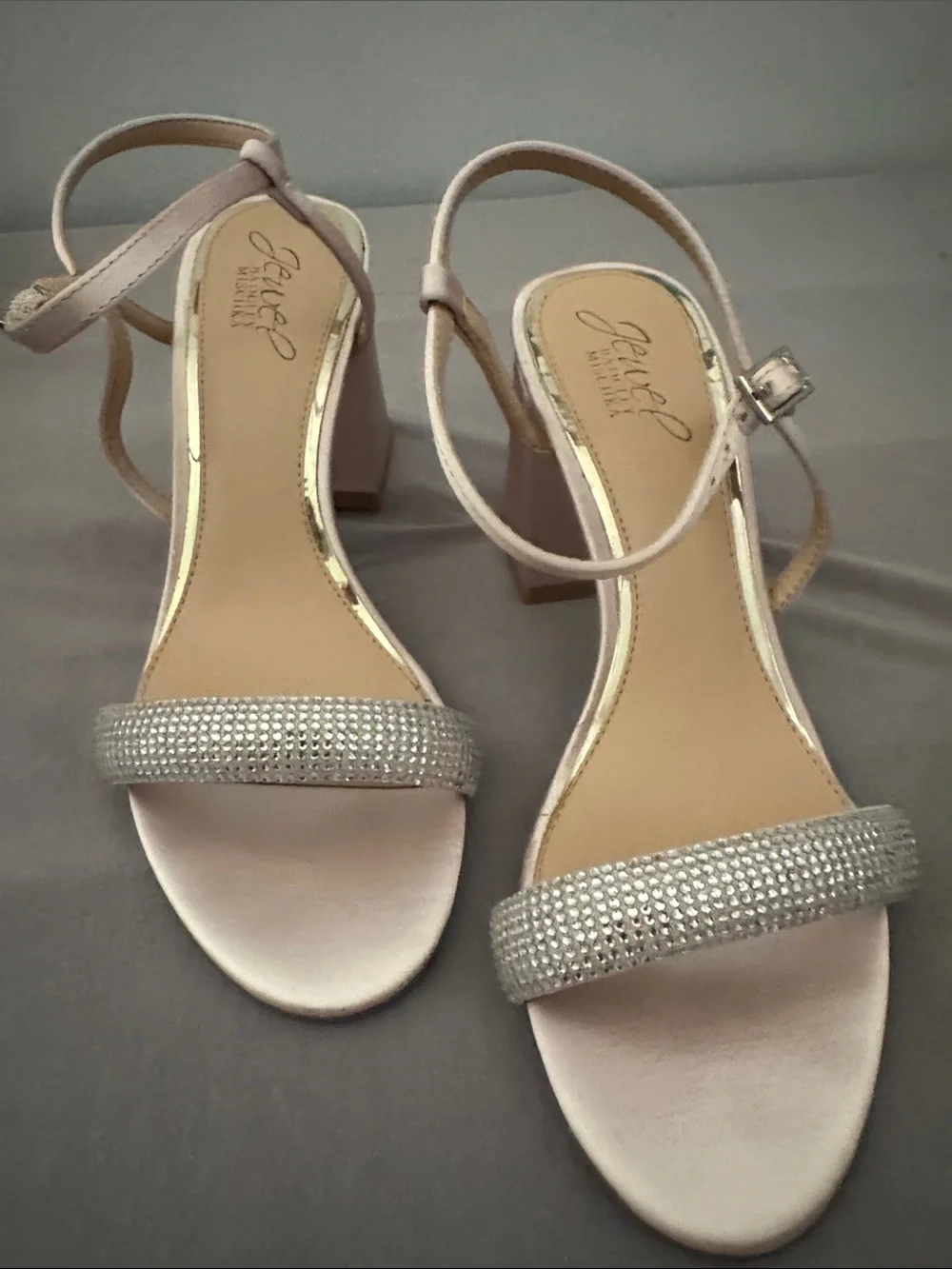 Jewel Badgley Mischka description step